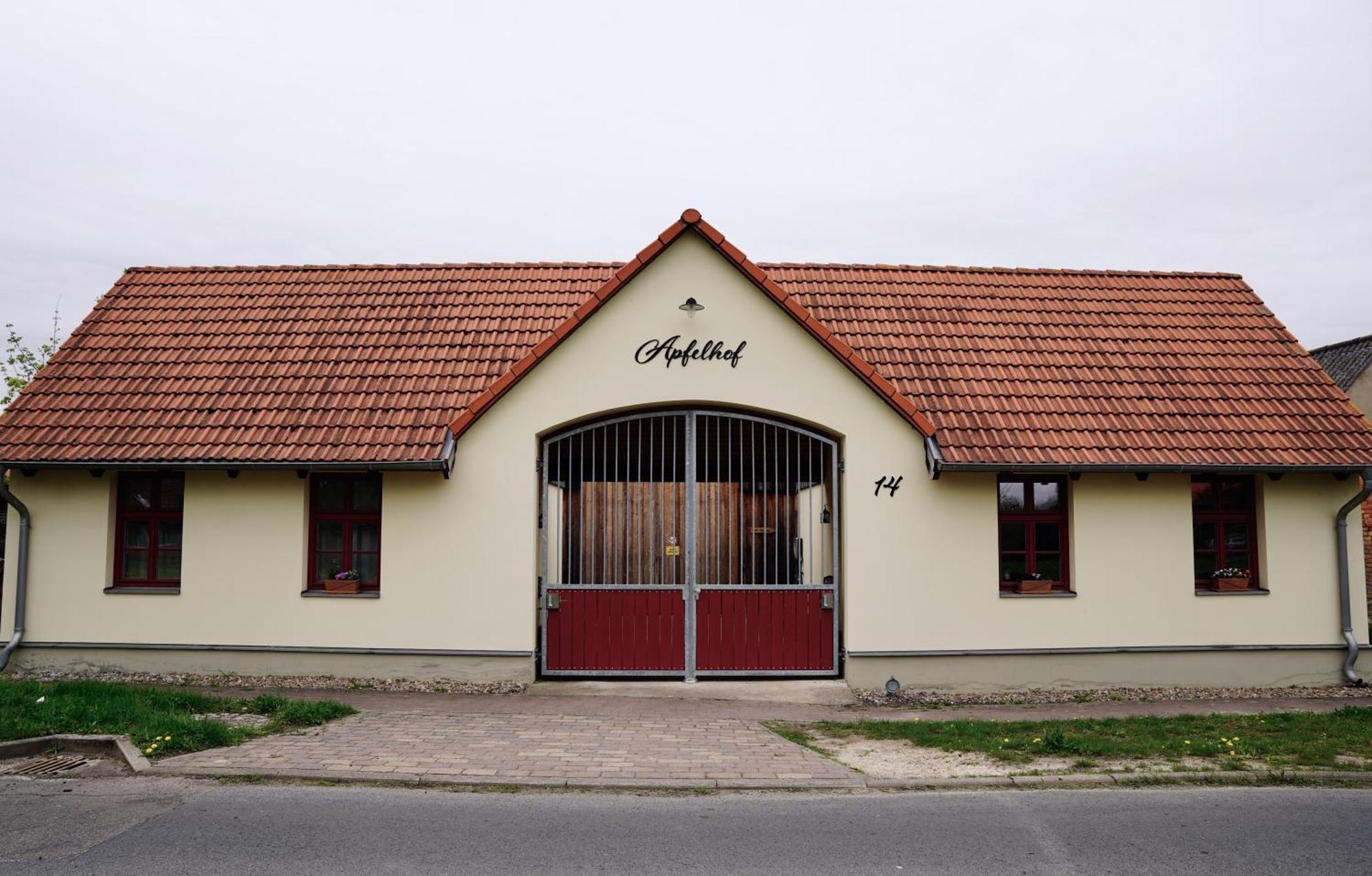 Apfelhof Biesenbrow Apartment Luaran gambar
